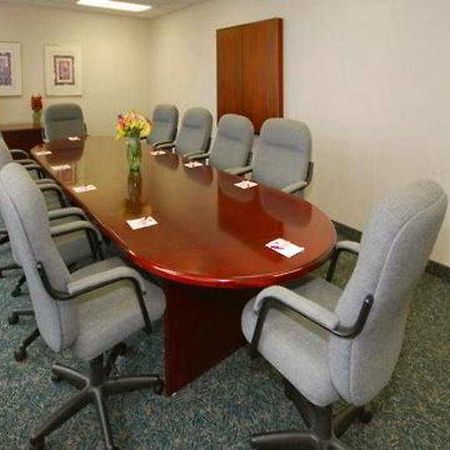 Comfort Suites Airport Columbus Udogodnienia zdjęcie