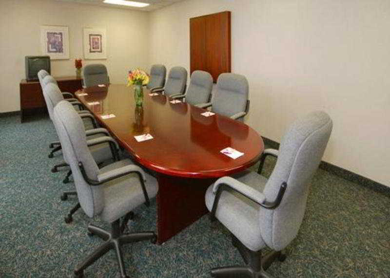 Comfort Suites Airport Columbus Udogodnienia zdjęcie